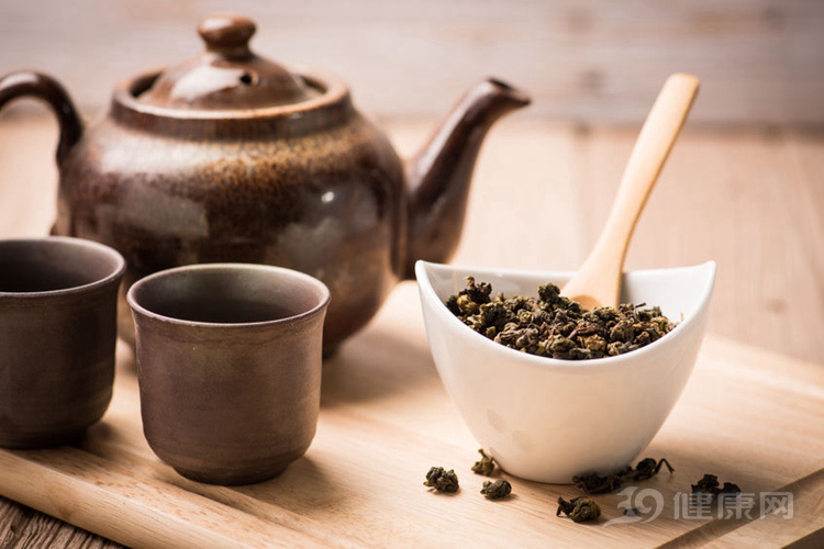茶被稱為“萬病之葯”！每天以茶代水，能收穫3個好處
